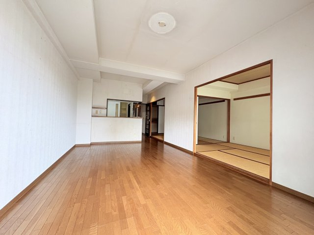 サンロイヤル加古川リバージュ2号館の居間・リビング