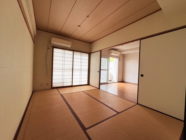 サンロイヤル加古川リバージュ2号館の和室