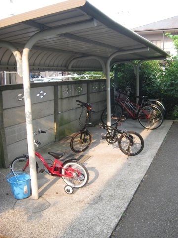 ストークヴィラAの駐車場