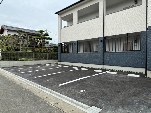 Aimer 針摺南の駐車場|駐車場完備です