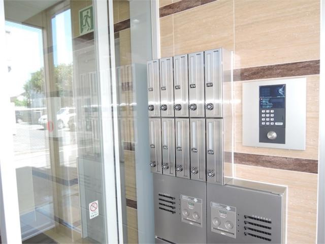 調布市布田６丁目の賃貸マンションのエントランス