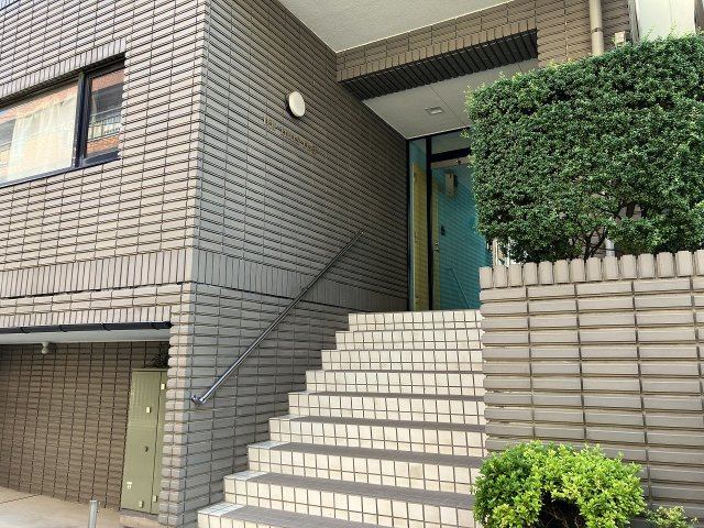 トップヒルズフラットのエントランス