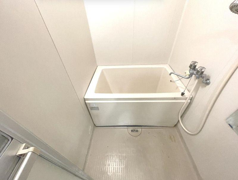 横浜市戸塚区東俣野町の賃貸マンションの浴室