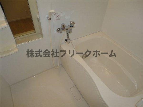 武蔵野市中町３丁目の賃貸マンションの浴室|別号室参考写真になります。