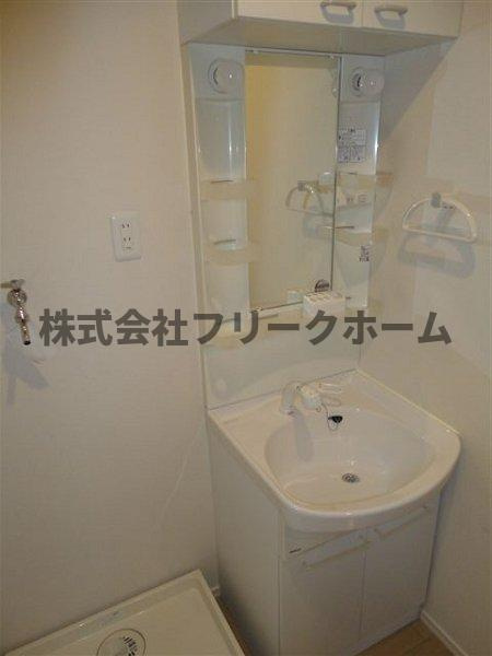 武蔵野市中町３丁目の賃貸マンションの洗面所|別号室参考写真になります。