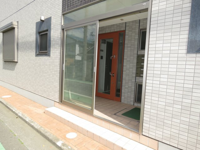 ルネスアヴニール（Bタイプ）のエントランス