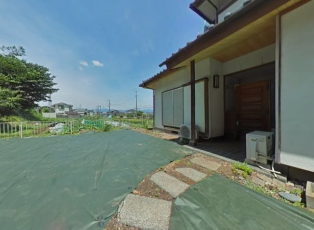 入間市宮寺戸建てのエントランス