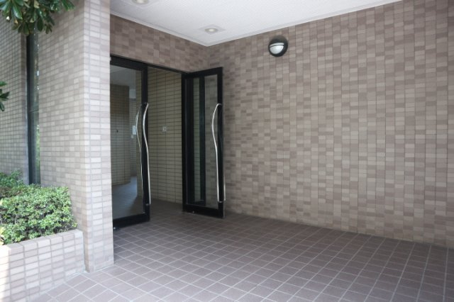 【エントランス】 | 盛大パレス | 建物入口です