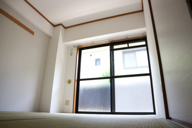 【寝室】 | 盛大パレス | 使い勝手のいい寝室です