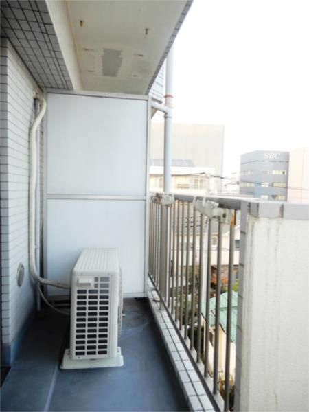 平塚市宮の前の賃貸マンションのバルコニー