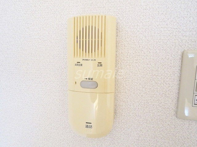 秀華六番館のセキュリティ|インターフォン完備です♪