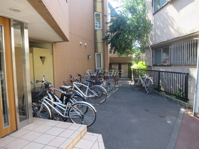 秀華六番館のその他共用部分|駐輪スペースもございます☆彡