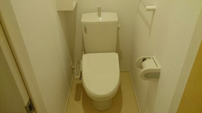 【トイレ】 | フォレスタ橋本　Ⅱ | 落ち着いた色調のトイレです
