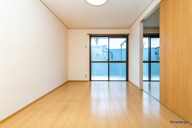 セジュール東和田の洋室