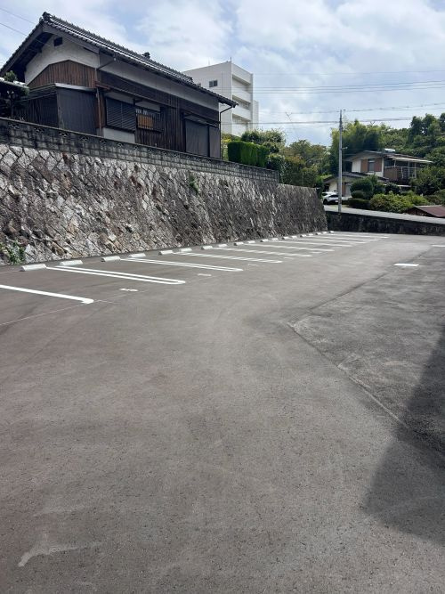 リバーヒルズ横浜の駐車場