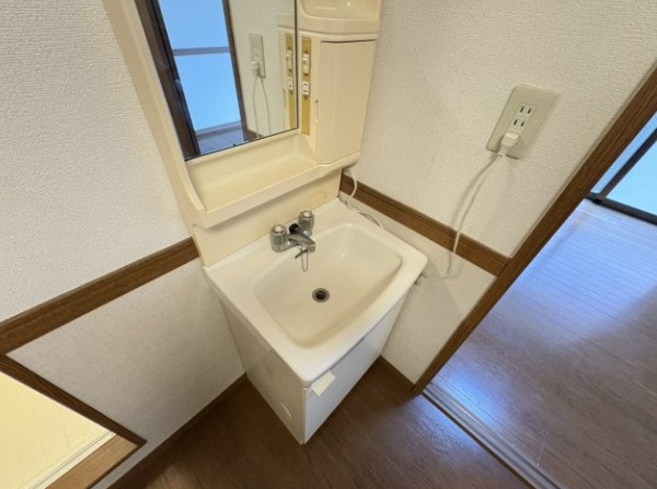 バーデンメモリアル市川の洗面所