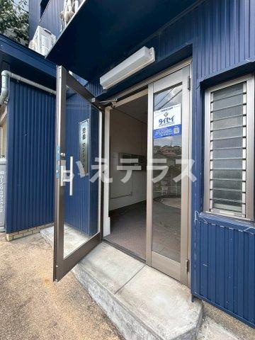 鶯橋マンションのエントランス
