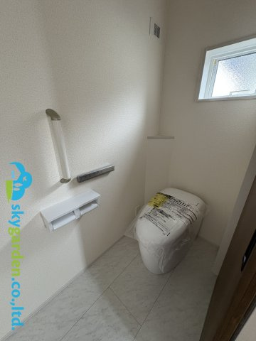 茅ヶ崎市東海岸南6丁目　新築戸建　全３棟１号棟のトイレ|タンクレストイレ