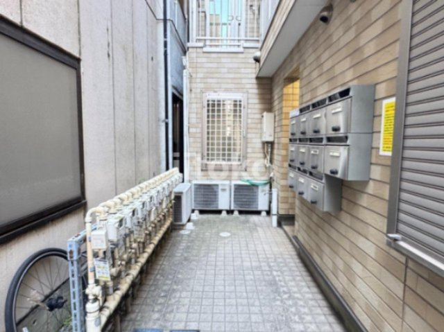 シャンテ本所のエントランス