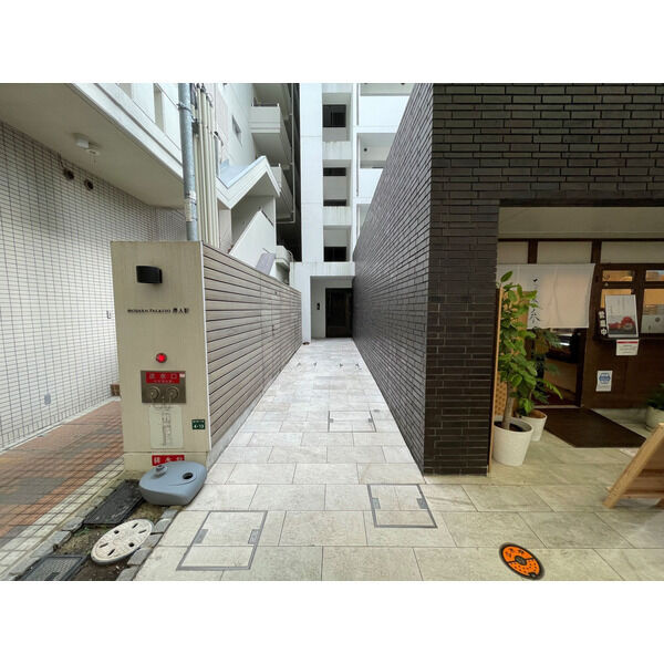 モダンパラッツォ唐人町　のエントランス|モダンパラッツォ唐人町