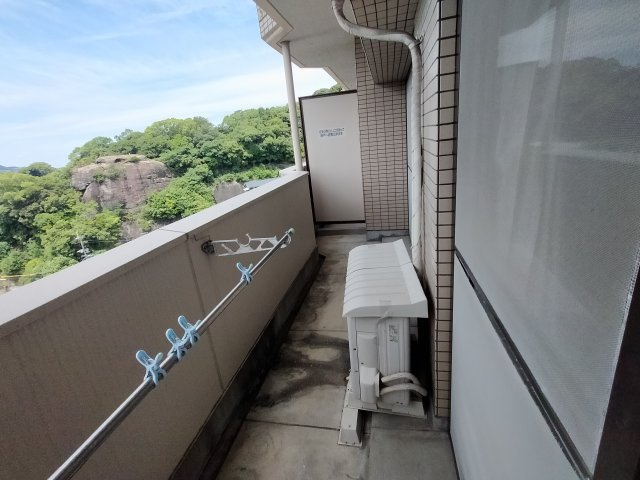 ウイング稲荷町のバルコニー