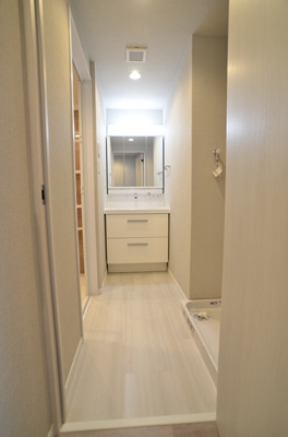 【洗面所】 | クリオ海老名伍番館　7階　3LDK　リフォーム済み【仲介手数料無料】