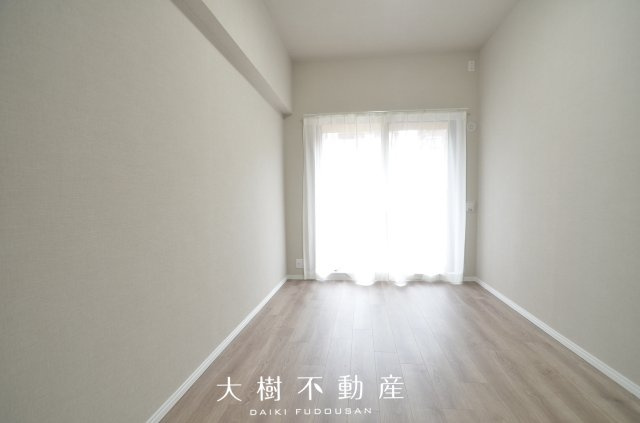 【洋室】 | クリオ海老名伍番館　7階　3LDK　リフォーム済み【仲介手数料無料】 | 洋室2（5.5帖）