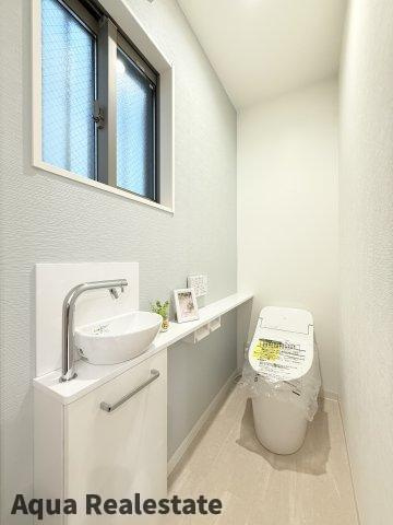 高松市室新町の新築一戸建のトイレ|コンパクトで使いやすいトイレです　※同社施工のモデルハウス写真です