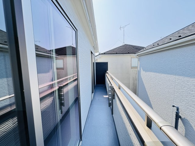 松戸市胡録台新築戸建のバルコニー|南向きワイドバルコニー・日当たり良好♪