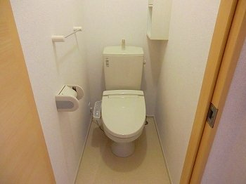 【トイレ】 | メゾンフルール | コンパクトで使いやすいトイレです