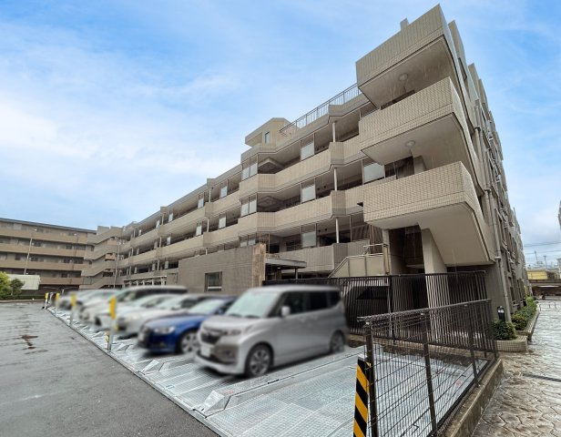 ライオンズ溝の口レジデンスの外観|田園都市線「溝の口」駅徒歩14分・「梶ヶ谷」駅徒歩11分
南武線「津田山」駅徒歩10分
