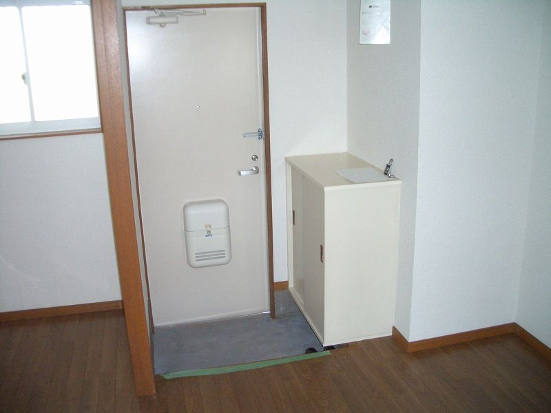 シティーハイツさわの玄関