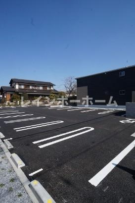 【仲介手数料：50％OFF】対象物件！の駐車場