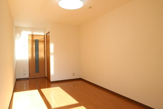 町田市玉川学園５丁目のアパートの寝室