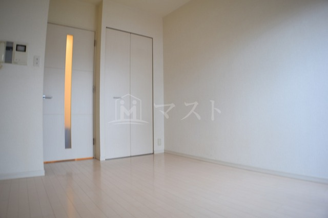 プレサンス難波南アーバニッシュの洋室