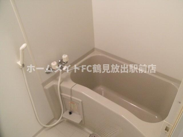 大阪市鶴見区放出東３丁目の賃貸マンションの浴室