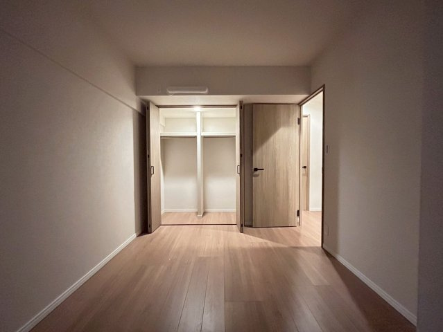 シャトー三愛の洋室