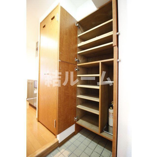 文京区本駒込１丁目の賃貸マンションの玄関|別号室参考写真