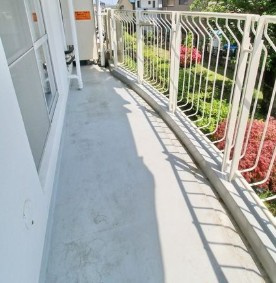 入間市上小谷田１丁目の賃貸マンションのバルコニー