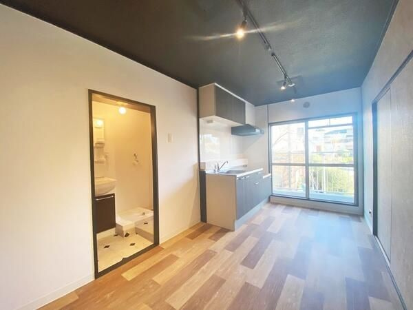 入間市上小谷田１丁目の賃貸マンションのキッチン