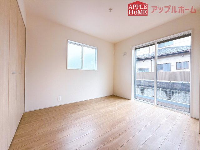 [新築住宅] 行田市谷郷 全1棟の洋室|居室は全室収納あり！たっぷりある収納活用でお部屋もキレイを保てます♪