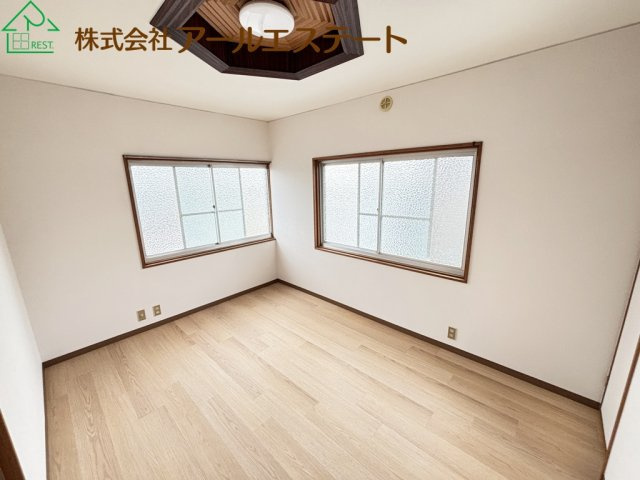 加古郡播磨町北野添１丁目　　　JR「土山駅」徒歩2分の寝室