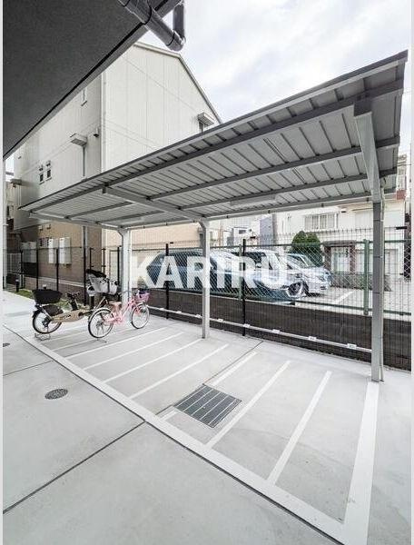 Alivis野田阪神の駐車場