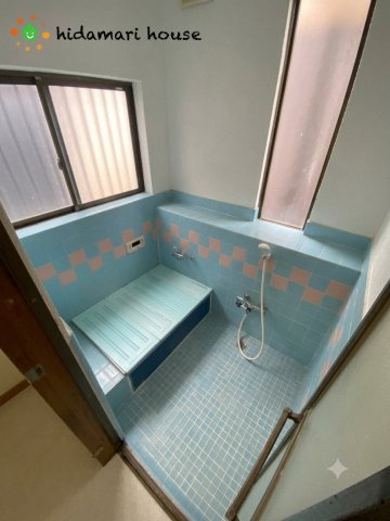 上尾市上尾下　中古戸建の浴室|※こちらの画像はAIで加工した部分があります。