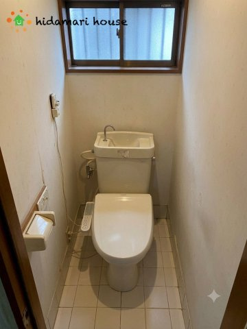 上尾市上尾下　中古戸建のトイレ|※こちらの画像はAIで加工した部分があります。