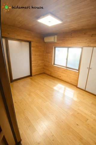 上尾市上尾下　中古戸建の洋室|※こちらの画像はAIで加工した部分があります。