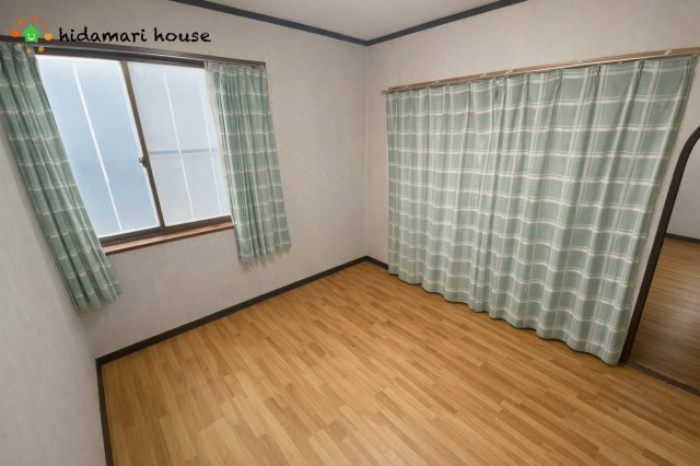 上尾市上尾下　中古戸建の子供部屋|※こちらの画像はAIで加工した部分があります。