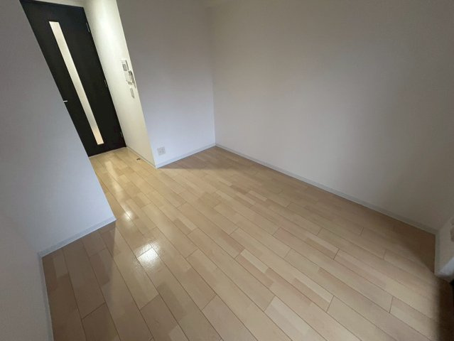 アーデンタワー本町イーストの洋室