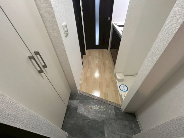 アーデンタワー本町イーストの玄関