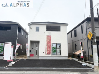 【外観】 | 三木市志染町東自由が丘一丁目　新築戸建 | ■並列2台駐車可能なゆとりの駐車スペースがあります♪
